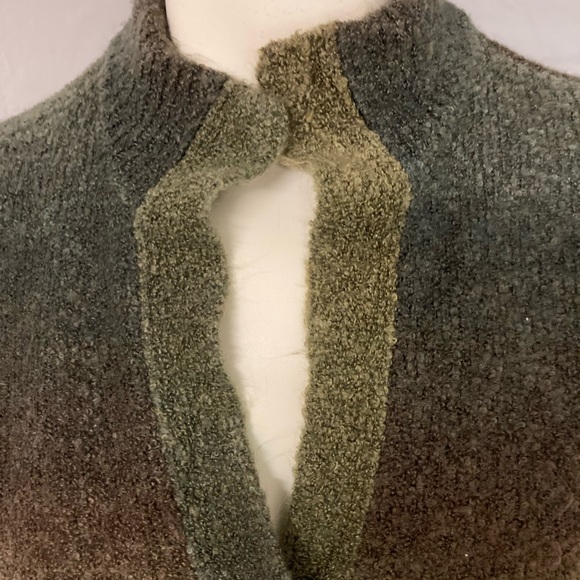 Gloria Vanderbilt ombré fall v neck soft sweater - Picture 12 of 13